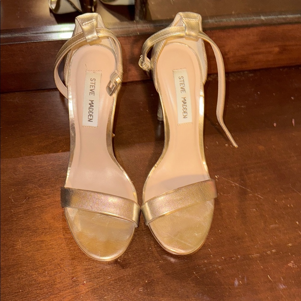 Steve Madden Metallic Gold Sandals
